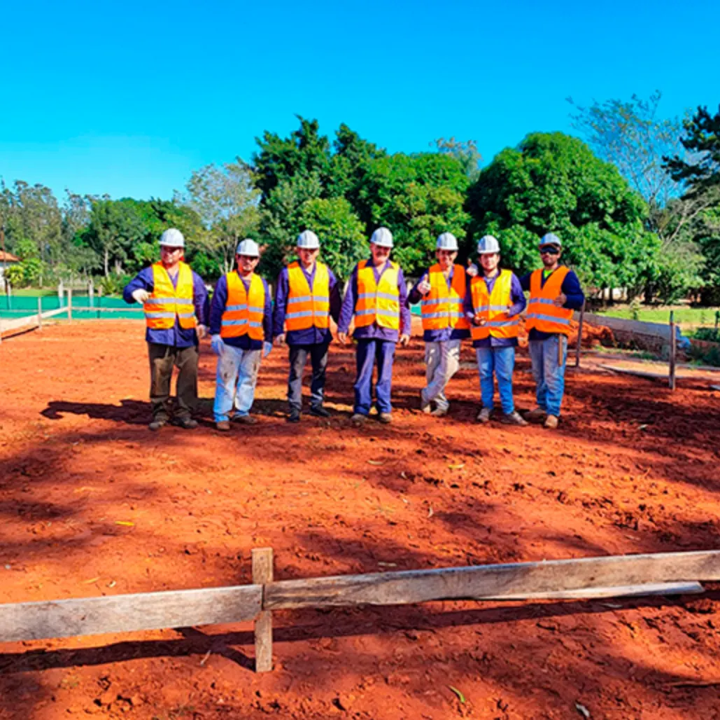 Equipo de Ambar Ingeniería en un relevamiento de obra